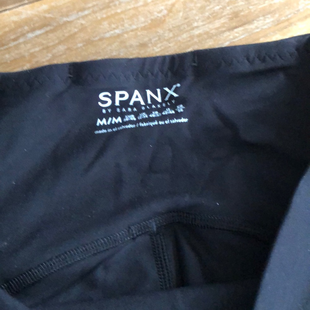 Spanx 3/4 black workout pants